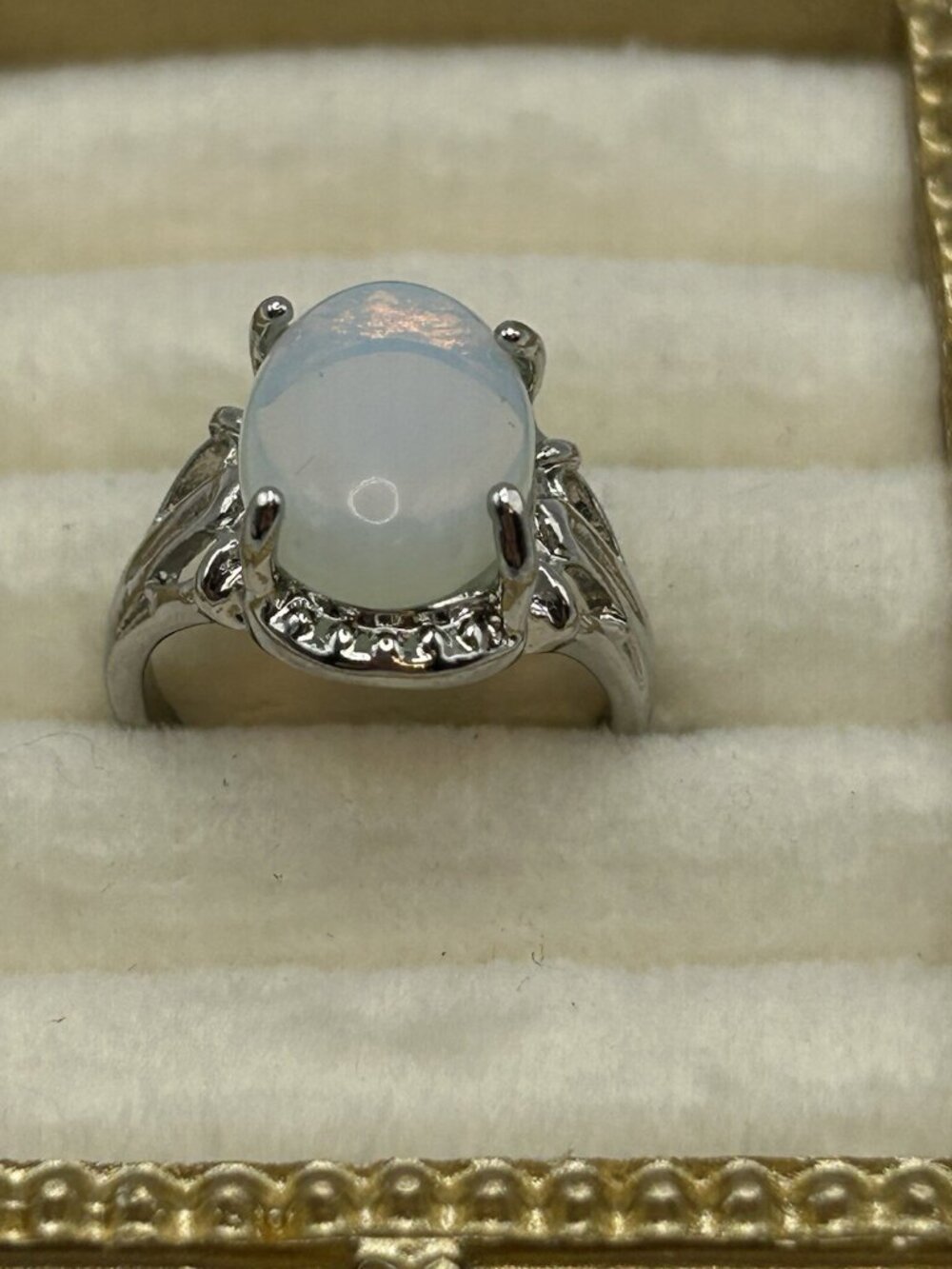 Vintage Opalite Glass Oval Ring Silver Tone Filigree Setting Size 6 Witchy Gift - Picture 7 of 11